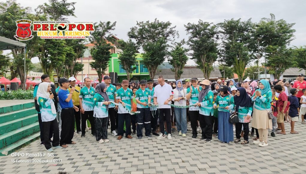 Ribuan Warga Bawean Meriahkan Jalan Sehat Harlah ke-59 Yayasan Syech Maulana Umar Mas’ud.