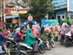 Ramadan Berkah: KB dan TK Aisyiyah Bustanul Athfal 17 Sangkapura Gelar Aksi Berbagi Sesama.