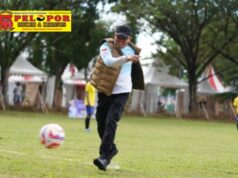 Meriah! Andi Rudi Latif Resmi Buka Turnamen Sepakbola Piala Bupati 2026 di Pagatan