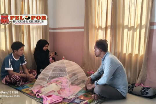 Kisah Pilu Warga Desa Bululanjang: Dua Anak Kecil di Bawean Terbaring Lemah Tak Berdaya Akibat Sakit Yang Dialaminya.