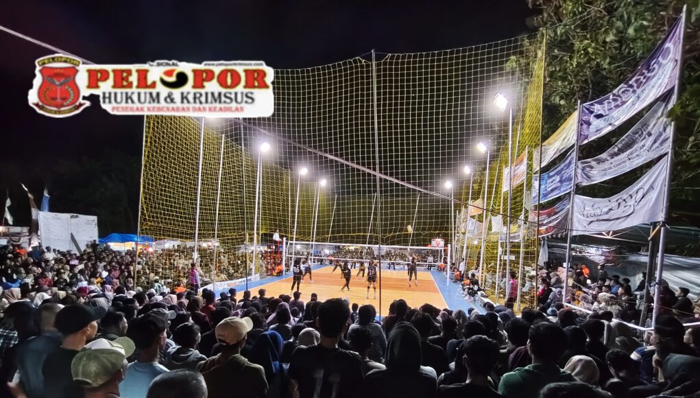Turnamen Bola Voli HIVOB Cup VI Tahun 2026 Resmi Ditutup Ketua KOK Sangkapura dan Tim Pasir Putih Raih Juara 1.