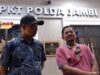 Tholib Tidak Puas bertanya Berita 2 Tahun Silam, “Kupecahkan Kepala Kau terhadap R”