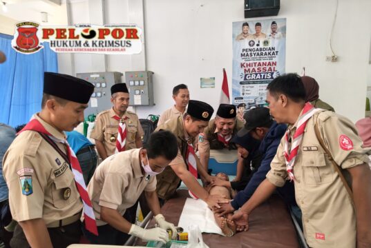 Gerakan Pramuka Kwarcab Gresik Gelar Khitanan Massal dan Pemeriksaan Kesehatan Gratis di Pulau Bawean.