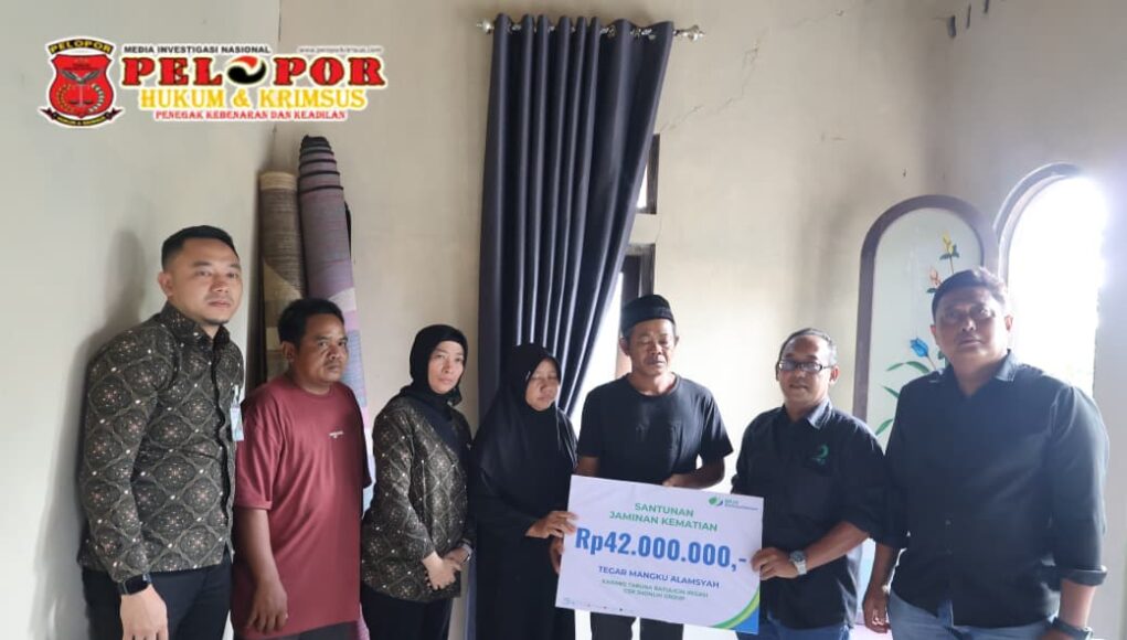 BPJS Ketenagakerjaan Batulicin Serahkan Santunan JKM Rp84 Juta kepada Dua Keluarga Pekerja