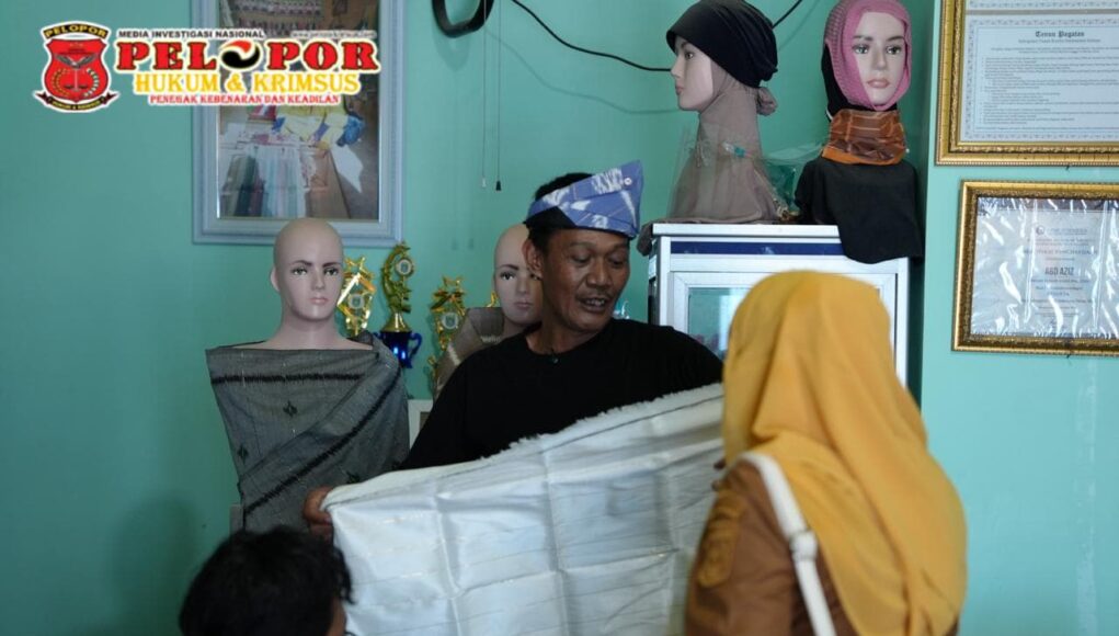 Bupati Andi Rudi Latif Dorong Peningkatan Produksi Tenun Pagatan