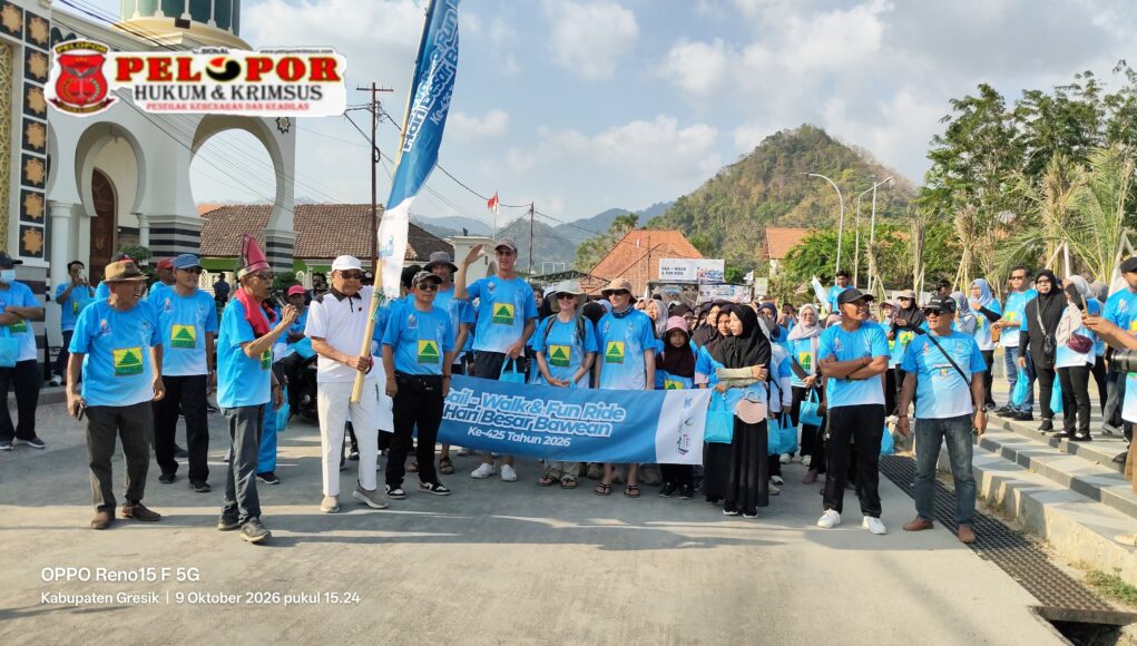 Muhammad Royhan Firdaus Pemenang Hadiah Utama Jalan Santai Hari Besar Bawean ke-425 di Kecamatan Sangkapura.