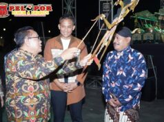 Peringati HUT ke-81 TNI, Korem 072/Pamungkas Gelar Wayang Kulit