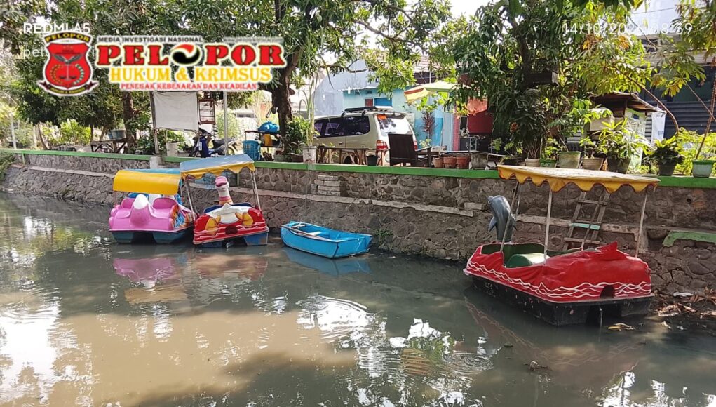 Pemdes desa sumorame mengadakan kegiatan padat karya bersih sungai di Dermaga Cimorame