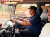 Kasatpol PP Tanah Bumbu H.Syaikul Ansyari Turun langsung Ambil Alih Kemudikan Sendiri Truk Damkar Saat Kebakaran