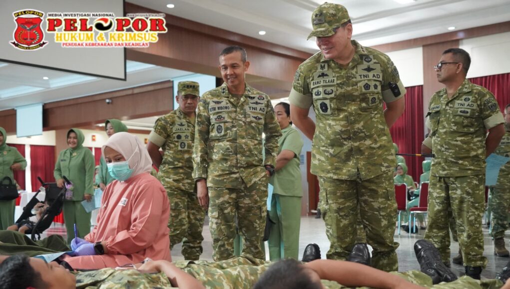 Gubernur Akmil Pimpin Donor Darah dalam Rangka HUT ke-69 Akademi Militer